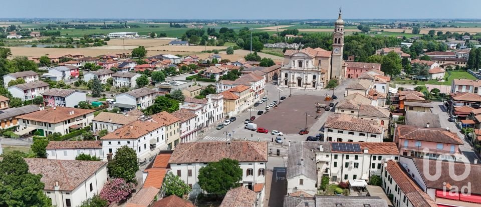 Palazzo / Stabile di 269 m² in Crespino (45030)