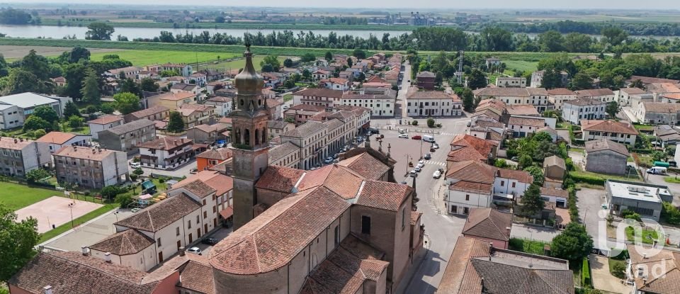 Palazzo / Stabile di 269 m² in Crespino (45030)