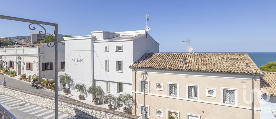 Block of flats 2 rooms of 60 m² in Numana (60026)