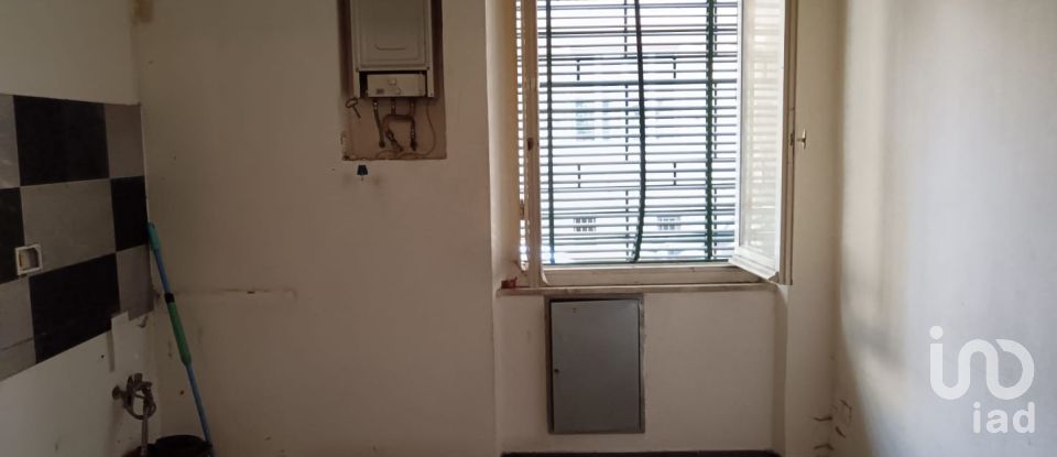 Appartamento 5 locali di 79 m² a Genova (16154)