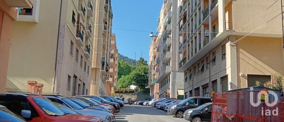 Appartamento 5 locali di 79 m² a Genova (16154)