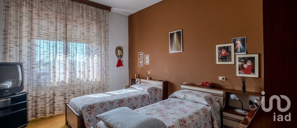 Casale 10 locali di 450 m² in Castiglione delle Stiviere (46043)