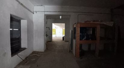 Negozio / locale commerciale di 757 m² in Genova (16152)