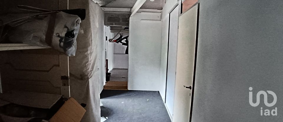 Negozio / locale commerciale di 757 m² in Genova (16152)