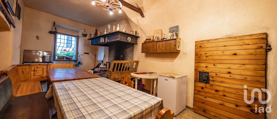 Palazzo / Stabile 10 locali di 450 m² a Cimego (38082)