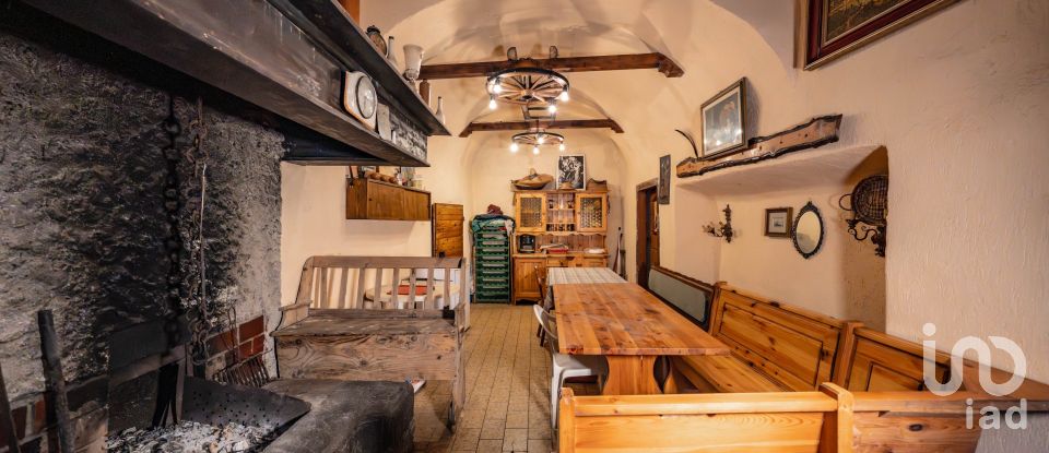 Palazzo / Stabile 10 locali di 450 m² a Cimego (38082)