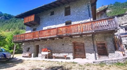 Casa indipendente / Villa 5 locali di 172 m² in Nus (11020)