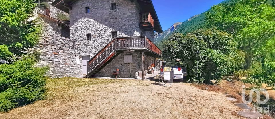 House 5 rooms of 172 m² in Nus (11020)