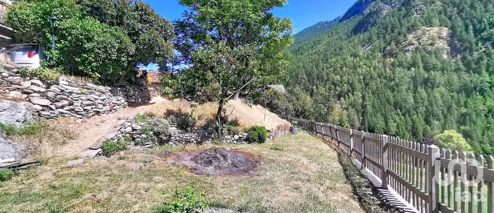 House 5 rooms of 172 m² in Nus (11020)