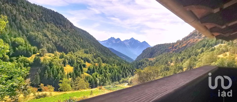 House 5 rooms of 172 m² in Nus (11020)