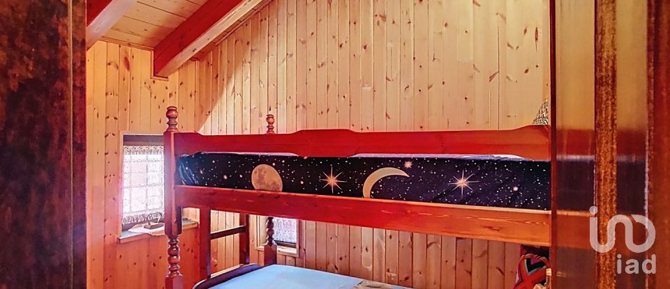 House 5 rooms of 172 m² in Nus (11020)