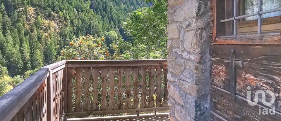 House 5 rooms of 172 m² in Nus (11020)