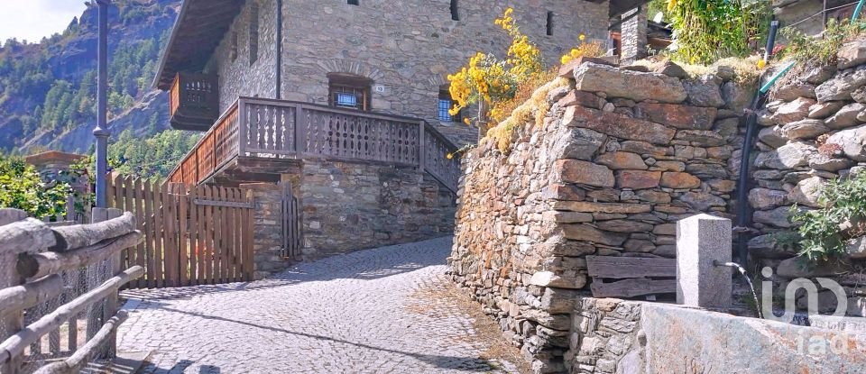 House 5 rooms of 172 m² in Nus (11020)