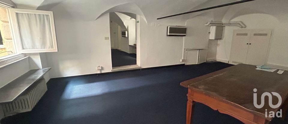 Negozio / locale commerciale di 120 m² in Genova (16123)