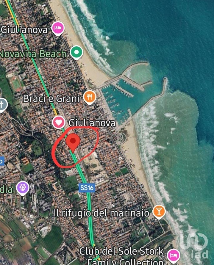 Shop / premises commercial of 1,193 m² in Giulianova (64021)