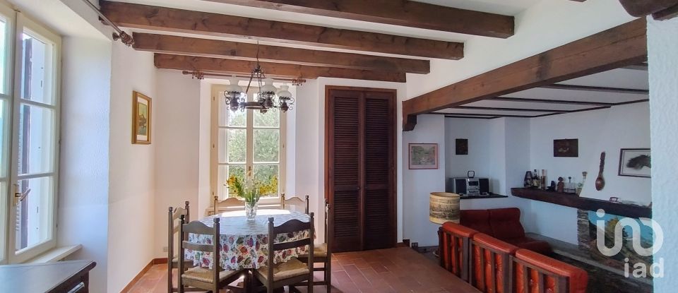 Villa storica 6 locali di 176 m² in Oggebbio (28824)