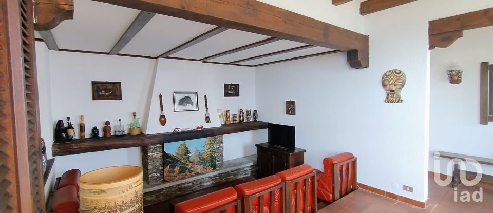 Villa storica 6 locali di 176 m² in Oggebbio (28824)