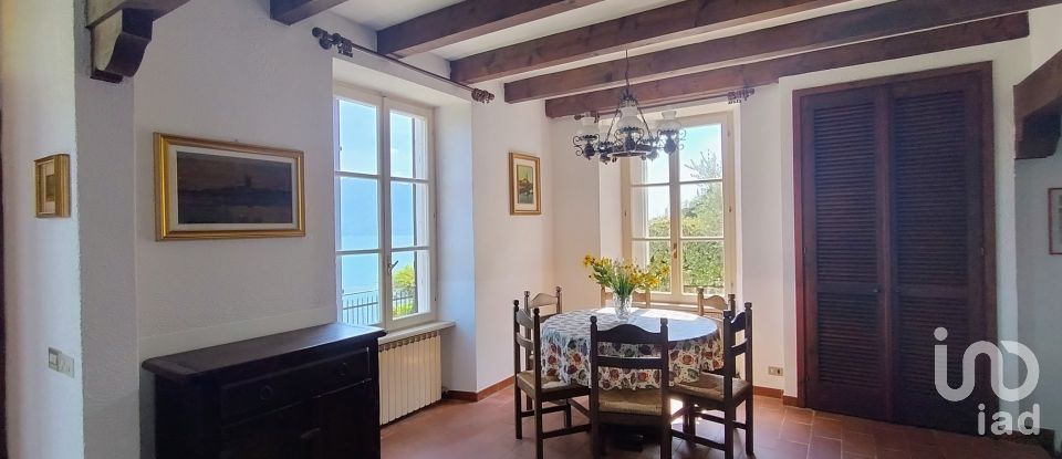Villa storica 6 locali di 176 m² in Oggebbio (28824)