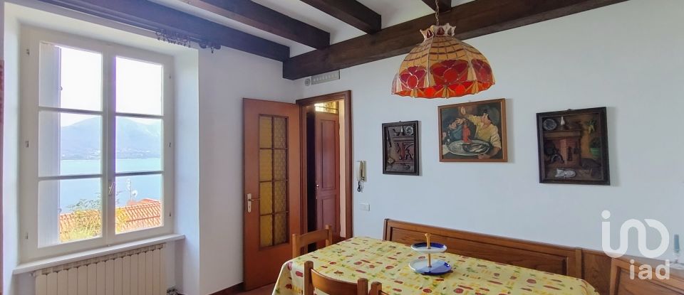 Villa storica 6 locali di 176 m² in Oggebbio (28824)