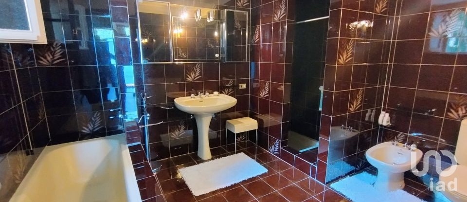 Villa storica 6 locali di 176 m² in Oggebbio (28824)