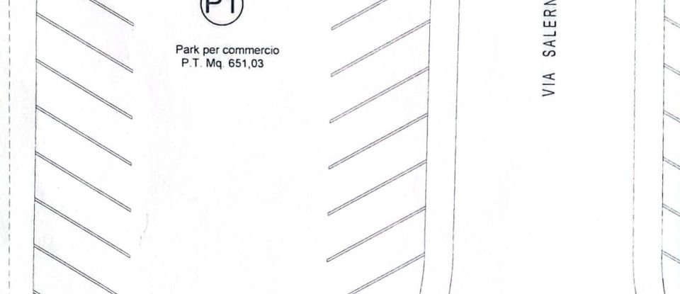 Negozio / locale commerciale di 2.187 m² in Giulianova (64021)