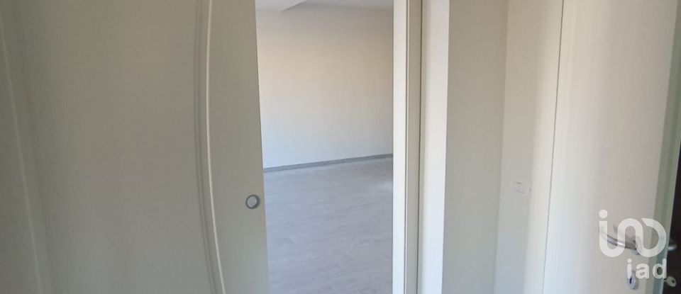 Three-room apartment of 90 m² in Agliana (51031)