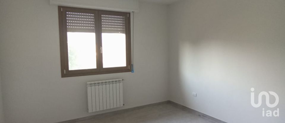 Three-room apartment of 90 m² in Agliana (51031)