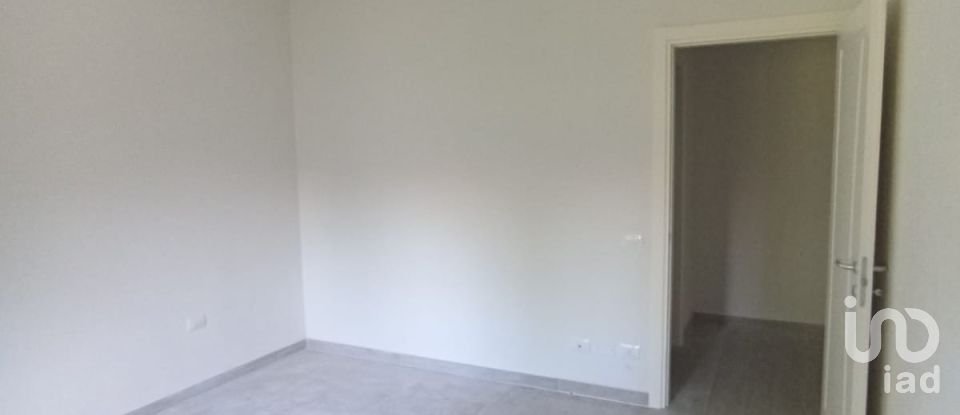 Three-room apartment of 90 m² in Agliana (51031)