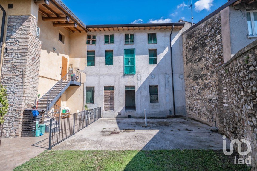 Villa a schiera 6 locali di 140 m² in Solferino (46040)