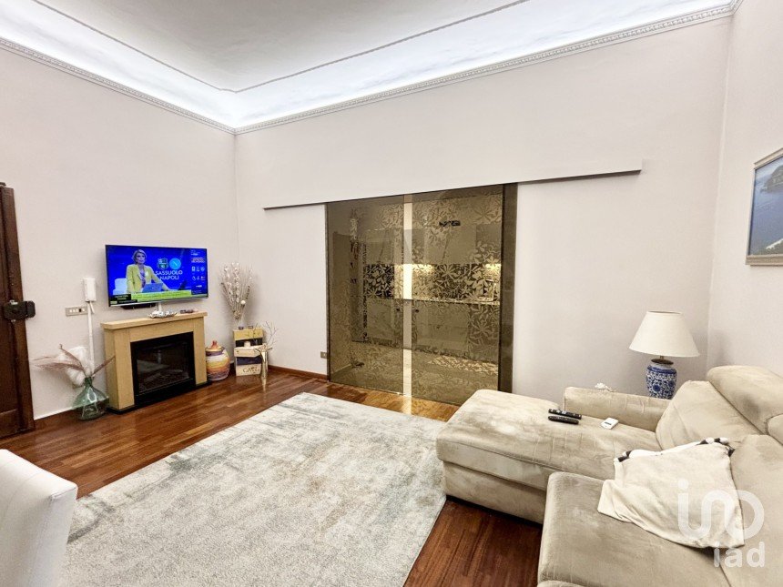 Appartamento 7 locali di 143 m² a Firenze (50144)