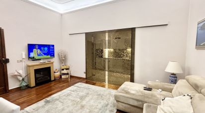 Appartamento 7 locali di 143 m² a Firenze (50144)