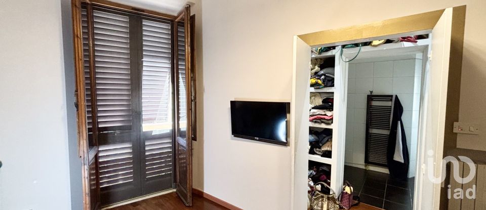 Appartamento 7 locali di 143 m² a Firenze (50144)