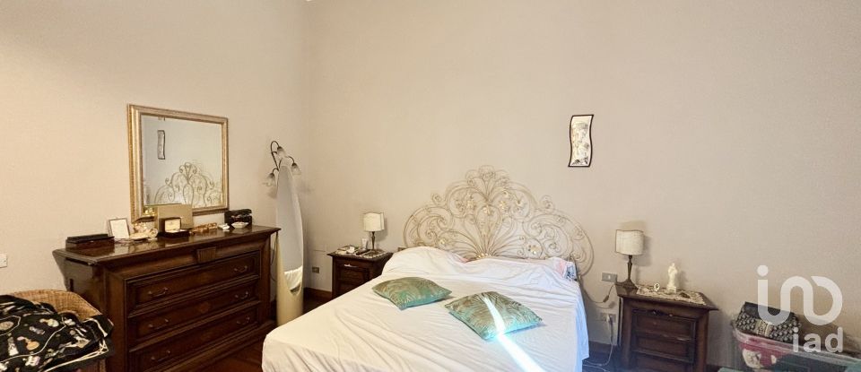 Appartamento 7 locali di 143 m² a Firenze (50144)