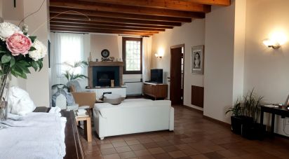 Casale 0 locali di 700 m² in Villadose (45010)