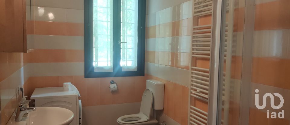 Casale 0 locali di 700 m² in Villadose (45010)