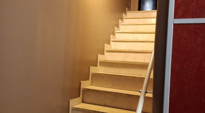 Palazzo / Stabile 5 locali di 179 m² a Foligno (06034)