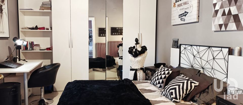 Palazzo / Stabile 5 locali di 179 m² a Foligno (06034)