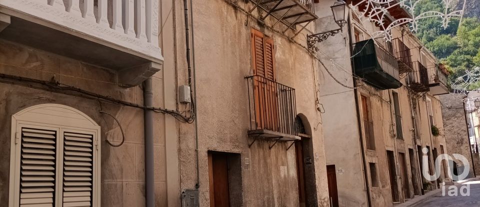 House 6 rooms of 150 m² in Longi (98070)