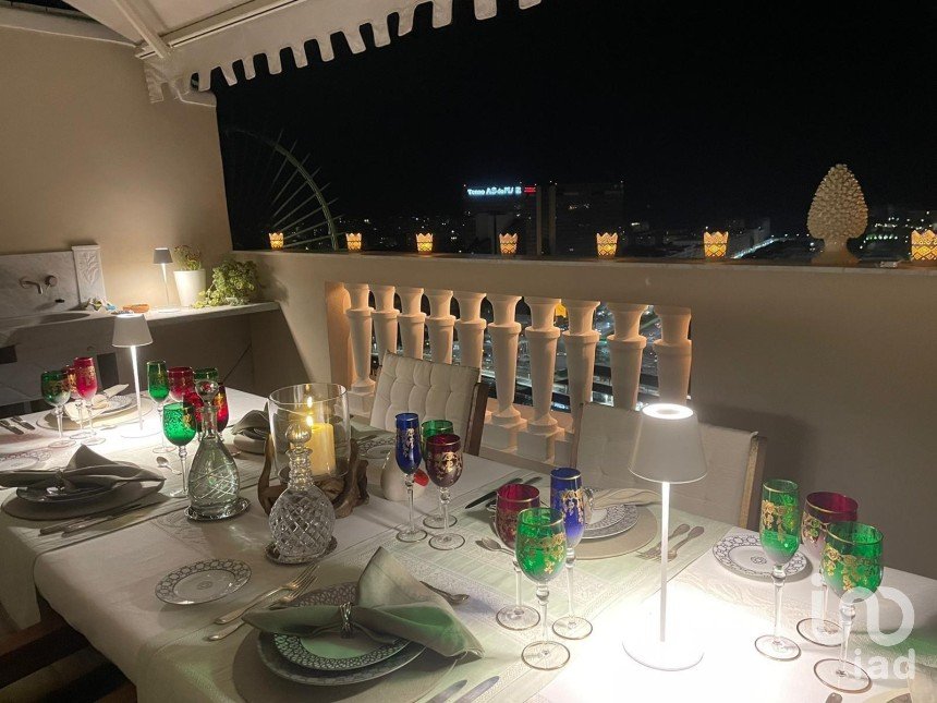 Apartment 9 rooms of 150 m² in Genova (16122)