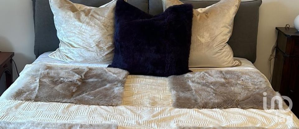 Apartment 9 rooms of 150 m² in Genova (16122)