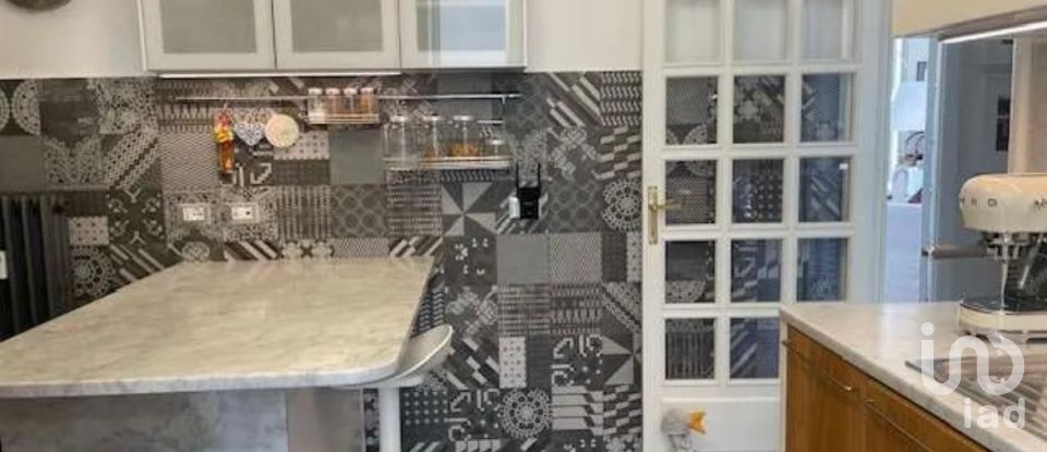 Apartment 9 rooms of 150 m² in Genova (16122)