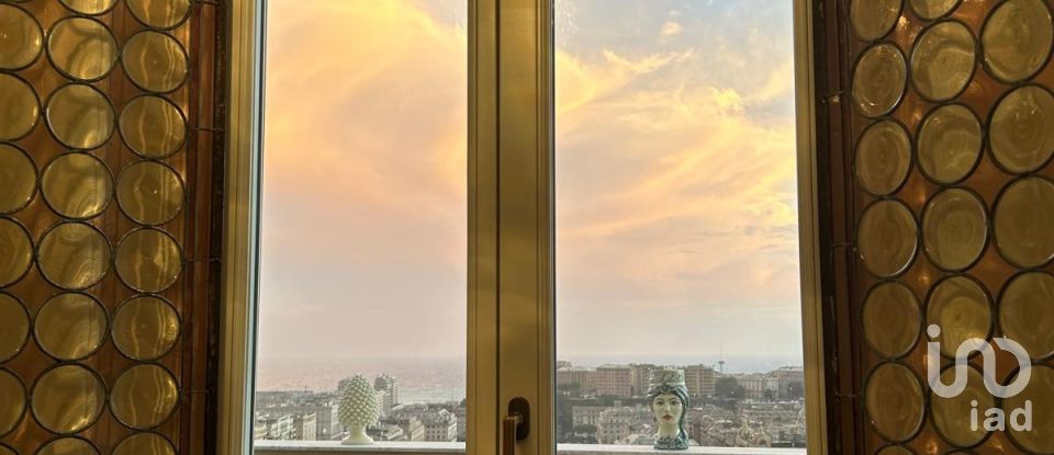 Apartment 9 rooms of 150 m² in Genova (16122)