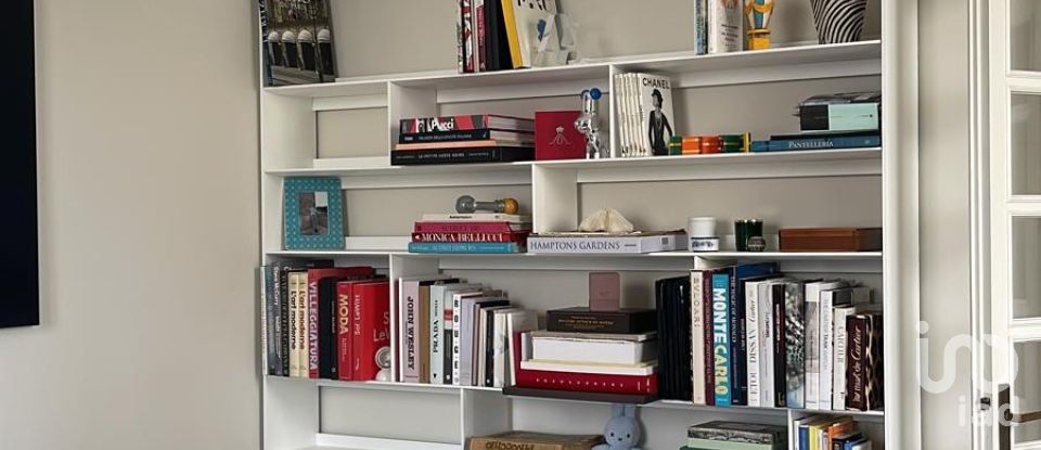 Apartment 9 rooms of 150 m² in Genova (16122)