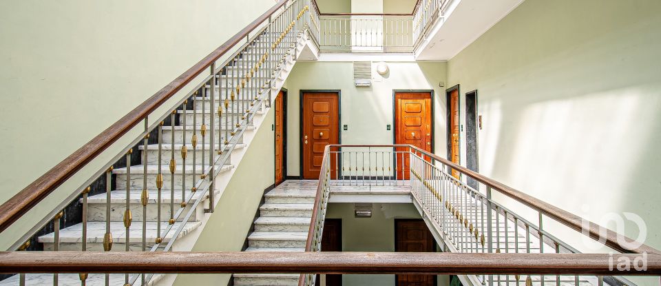 Appartamento 5 locali di 80 m² a Genova (16151)