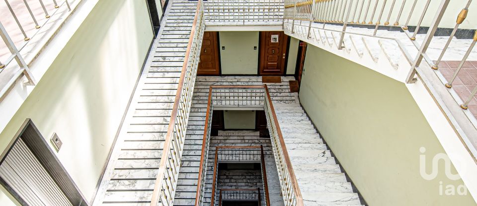 Appartamento 5 locali di 80 m² a Genova (16151)