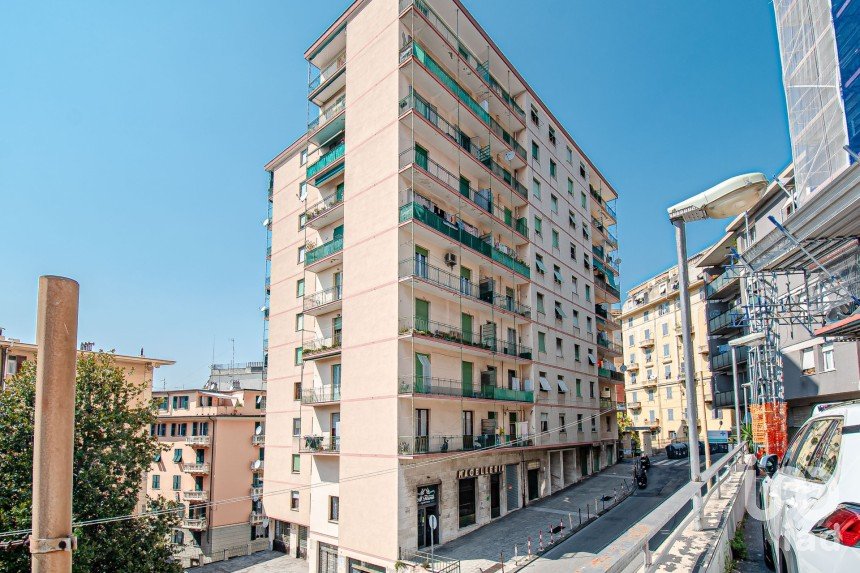 Appartamento 5 locali di 80 m² a Genova (16151)