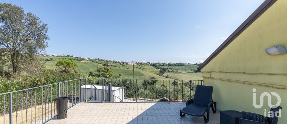 Casa indipendente / Villa 11 locali di 240 m² in Sant'Elpidio a Mare (63811)