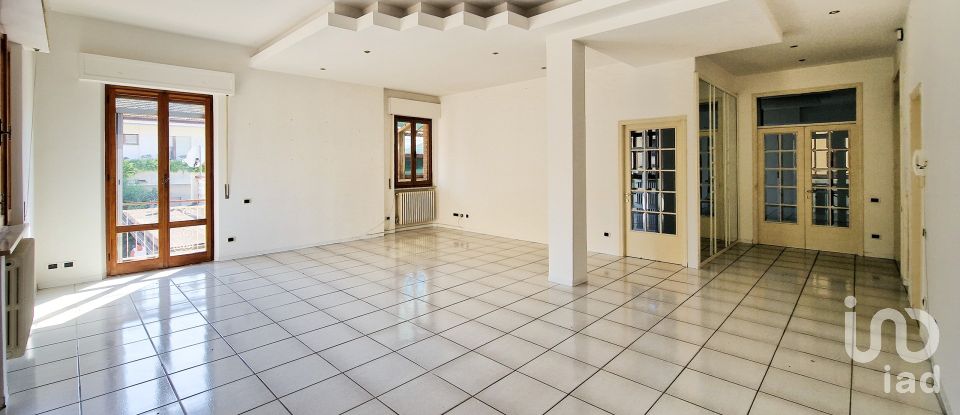 Appartamento 7 locali di 285 m² a Sant'Elpidio a Mare (63811)