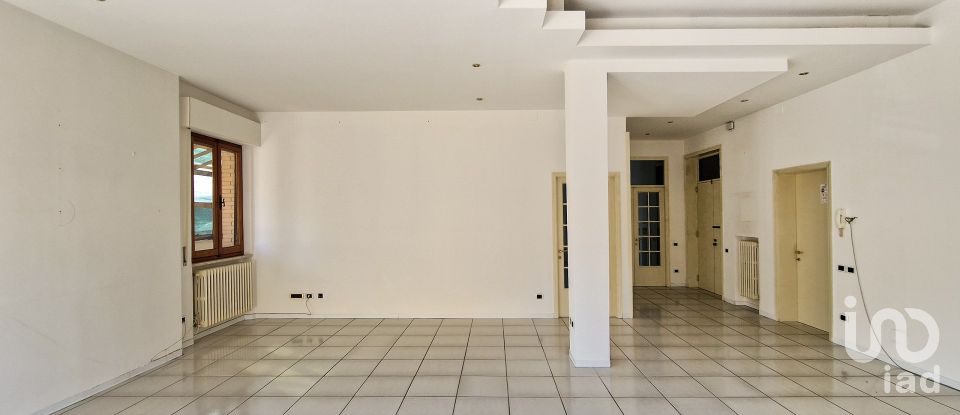 Appartamento 7 locali di 285 m² a Sant'Elpidio a Mare (63811)