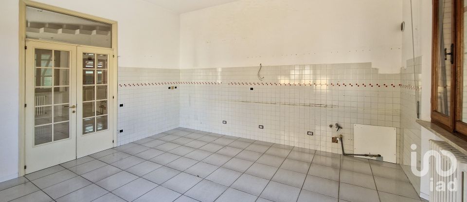 Appartamento 7 locali di 285 m² a Sant'Elpidio a Mare (63811)